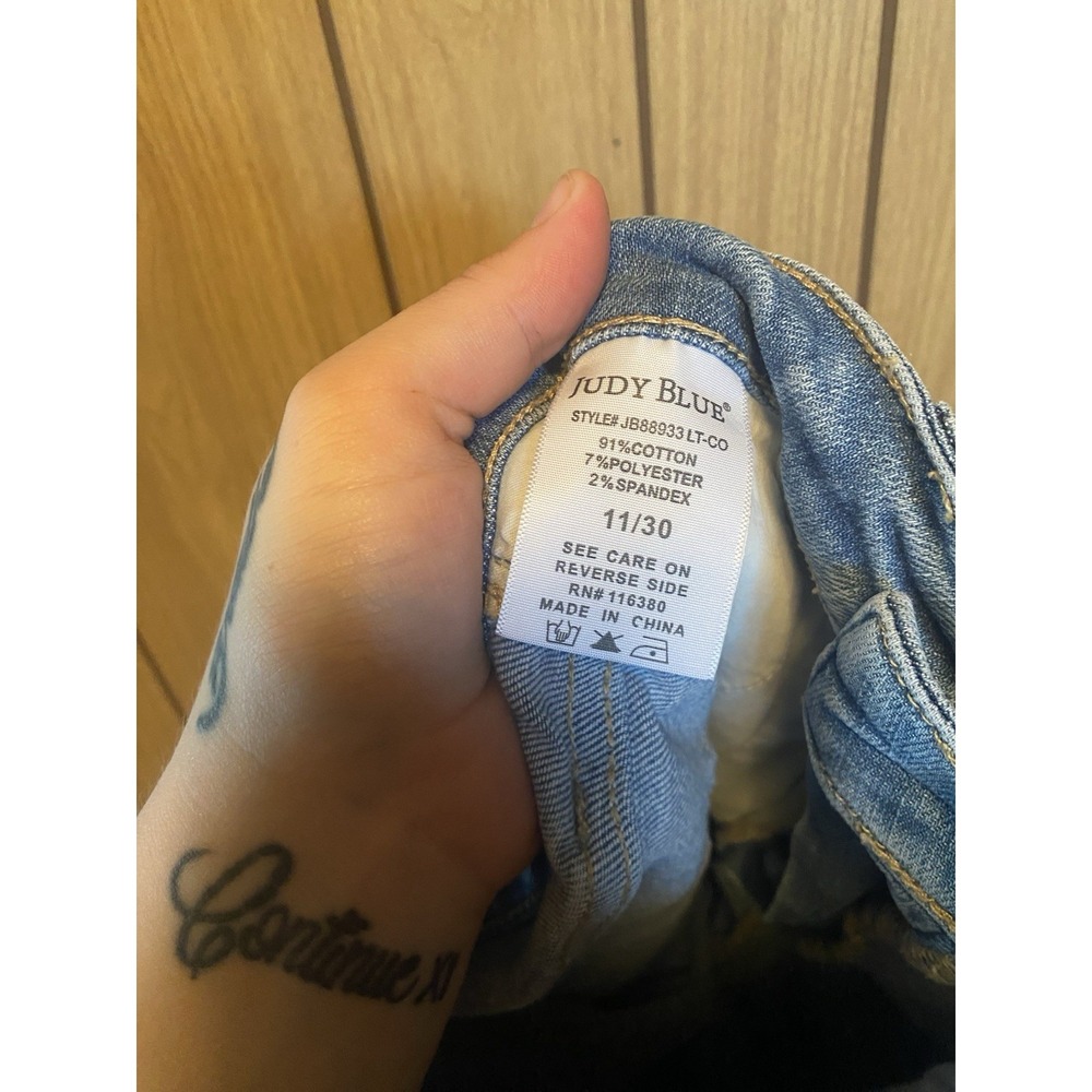 Judy Blue Wide Leg Distressed Jeans Raw Hem Light Wash Women's 11/30 - Picture 10 of 10